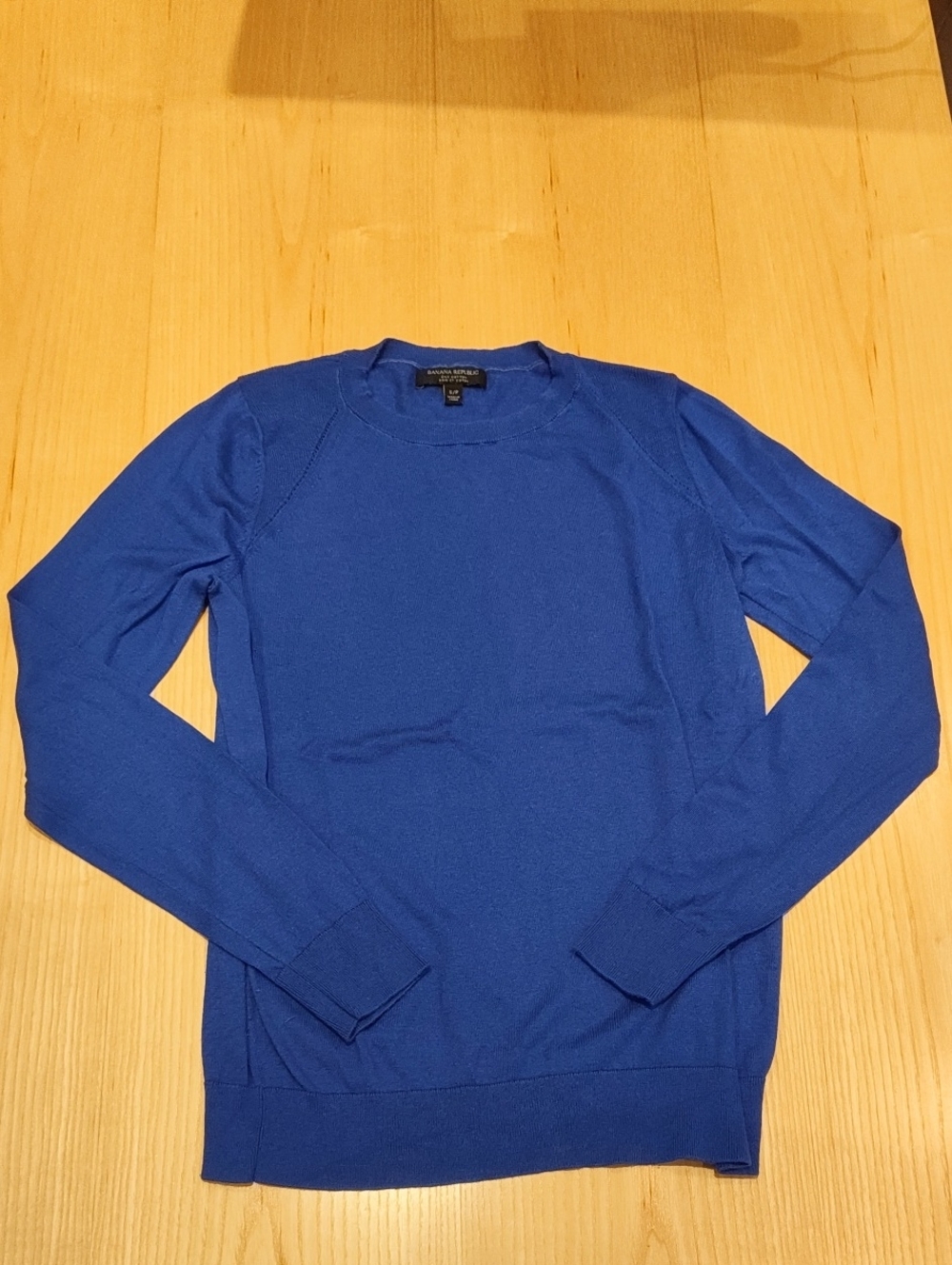 Banana Republic Women’s Crewneck Sweater in Royal Blue